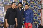 Akshay Kumar, Riteish Deshmukh, Abhishek Bachchan at Housefull 3 on the sets of The Kapil Sharma show on 9th May 2016